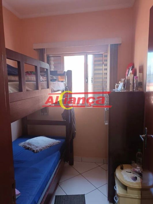 ótimo sobrado 3 dorms. 2 vagas , exelente local 520. mil