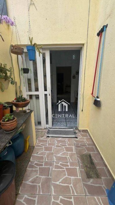 Sobrado com 3 dormitórios à venda, 211 m² por R$ 540.600 - Vila Rio - Guarulhos/SP