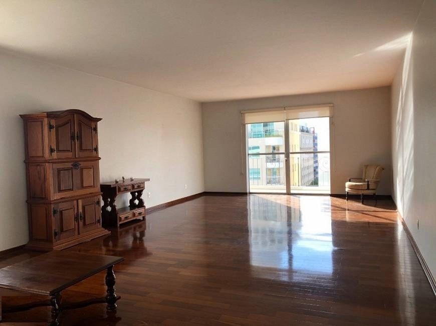 Apartamento para venda com 278 m2 com 4 quartos (2 suites) e 6 garagens em Cambuí - Campinas - SP