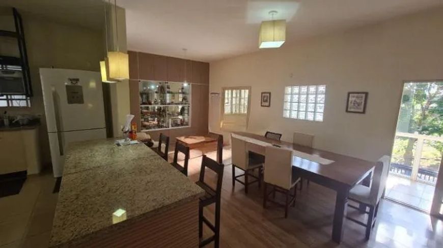 Casa à venda em Campinas, Parque das Universidades, com 3 quartos, com 352 m²