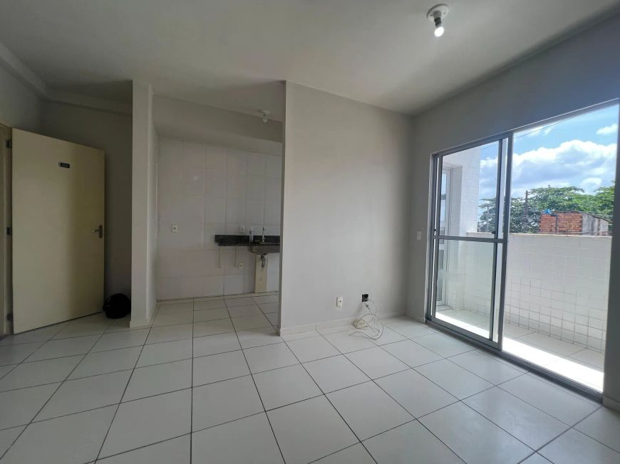 Vendo Apto. no Residencial Verano Club R$ 300.000,00