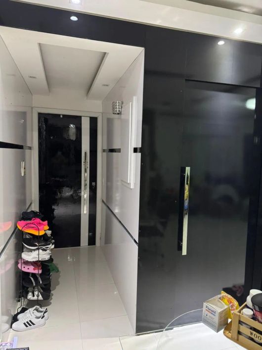VENDO APARTAMENTO COM 3\4 NO ED RIO MENDONZA.