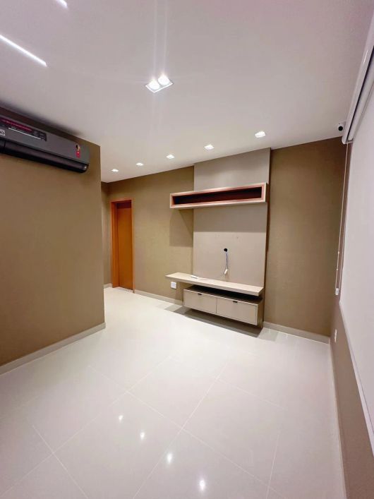 Torres Florata - Andar Alto - Desocupado - Sem Modulados - 2/4 (1) Suíte - 2 vgs - Marco