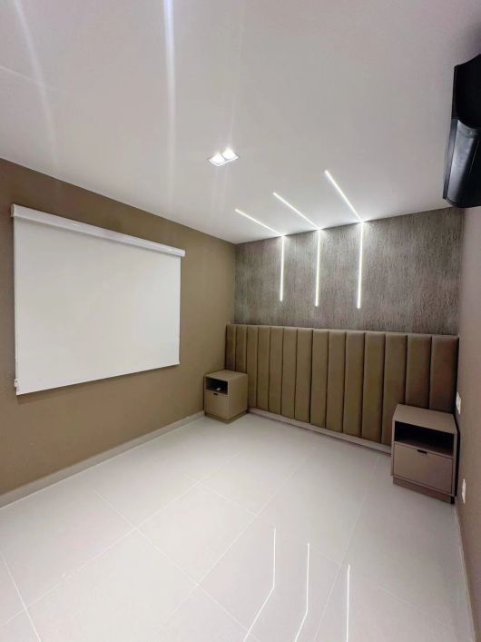 Torres Florata - Andar Alto - Desocupado - Sem Modulados - 2/4 (1) Suíte - 2 vgs - Marco