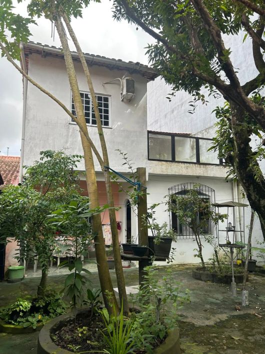 Vendo excelente casa a 100m da Augusto Montenegro, Frente Preço baixo
