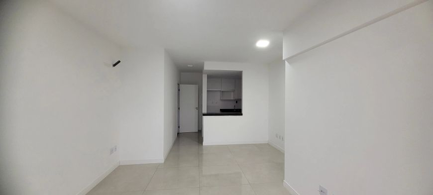 vende se apt no Ed. Real Liberty no Bairro do Umarizal.
