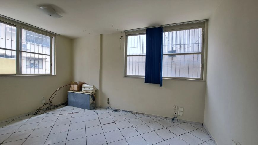 ED ANTONIO VELHO NA SANTO ANTONIO C/ PRES VARGAS 3 SALAS UNIFICADAS APENAS 120 MIL