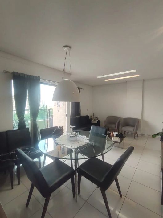 JN vendo apartamento com três quartos sendo duas suítes no umarizal