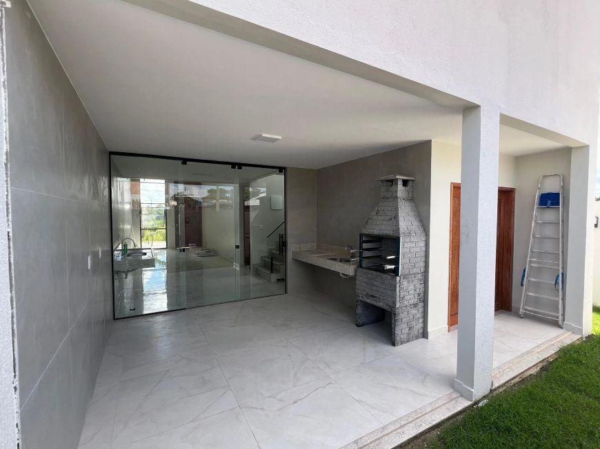CASA NO JARDIM DAS MANGUEIRAS DE 160 METROS, 3 SUÍTES E 4 BANHEIROS