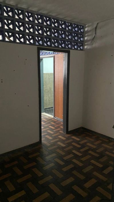 SALA À VENDA NO ED ANTONIO VELHO