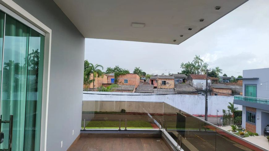 LINDA CASA NO COND. PARK VILLE
