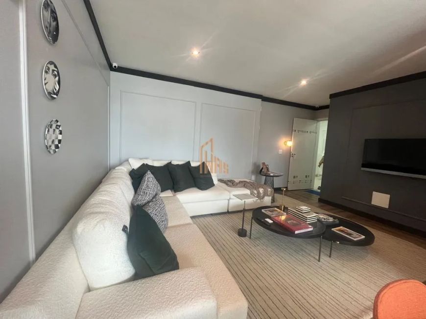 Apartamento na Batista Campos com 3 dormitórios, 1 suíte, 3 banheiros e 2 vagas.