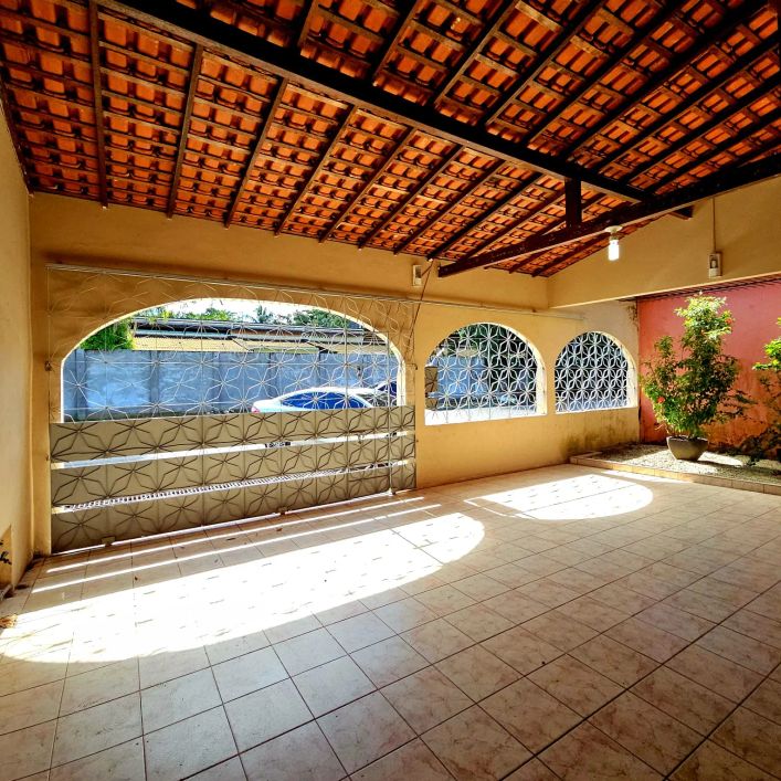 VENDO CASA CONDOMÍNIO MEDICE 2 , bairro Marambaia