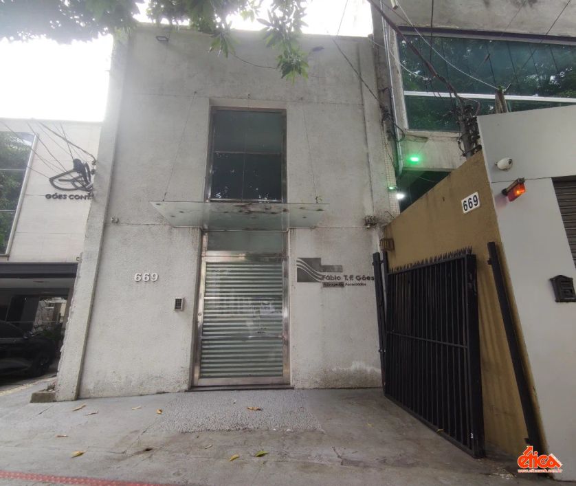 Prédio em 02 pavimentos na Av. Generalissimo Deodoro