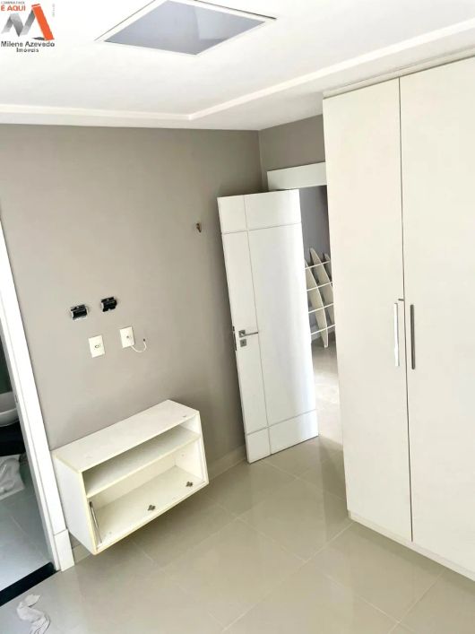 CASA DE 2 PAVIMENTOS EM CONDOMÍNIO FECHADO! ÁREA PRIVATIVA DE 220M².