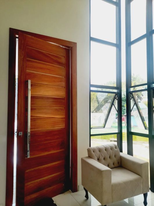 Imóvel para venda tem 380 m² com 4/4.sendo 3 suítes em Coqueiro - Belém - PA