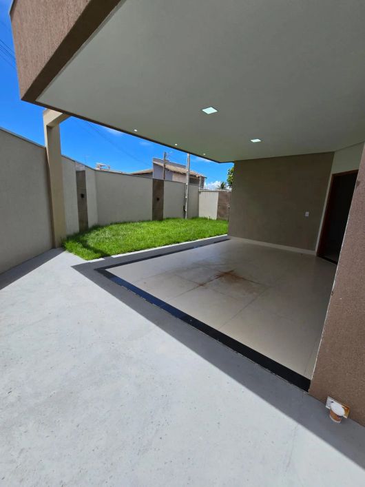 Vende-se Casa de 3/4 na quadra 1003 sul - Palmas - TO