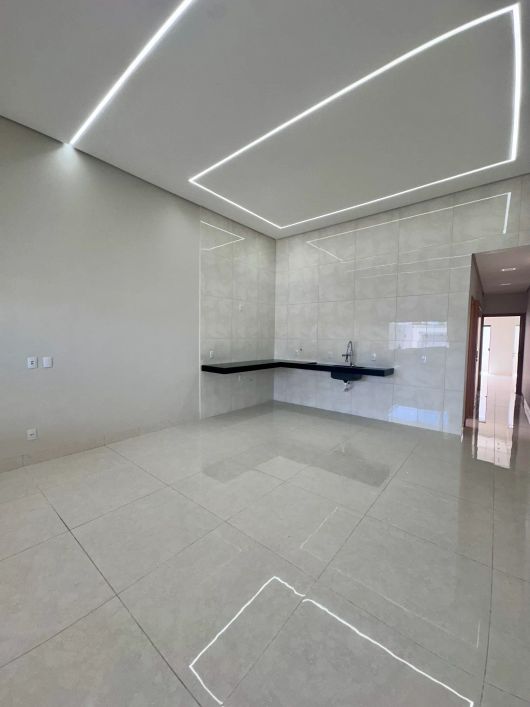 VENDO CASA NOVA 2/4 PROXIMO A FUCULDADE ULBRA