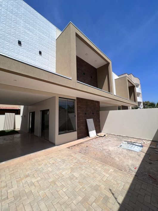VENDO SOBRADO NOVA 3/4 NA 906 SUL EM PALMAS-TO