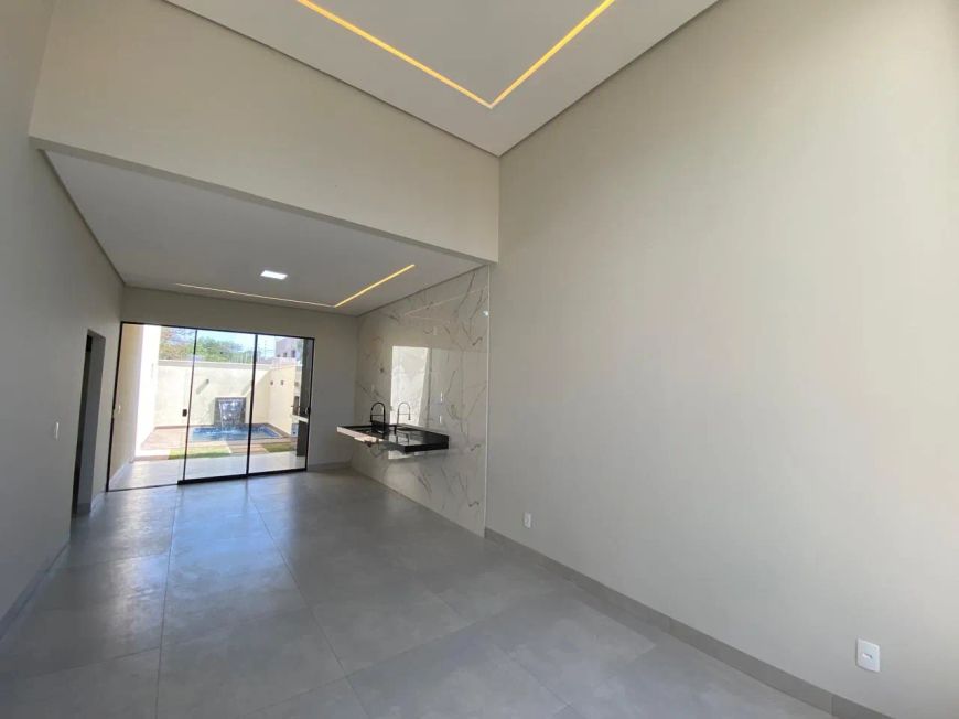 Casa Neoclássica 3/4 (1 suíte c/ closet) Lote Inteiro