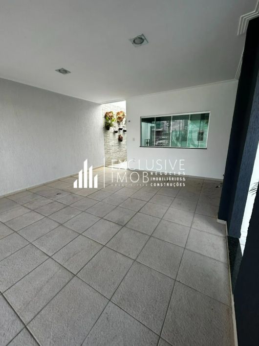 CASA NO CONDOMÍNIO FLOR DE LIZ, 3 SUÍTES, 250 METROS, 4 BANHEIROS