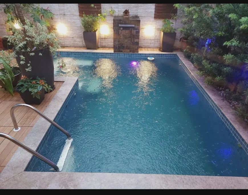 Casa em condominio jardim Espanha com piscina