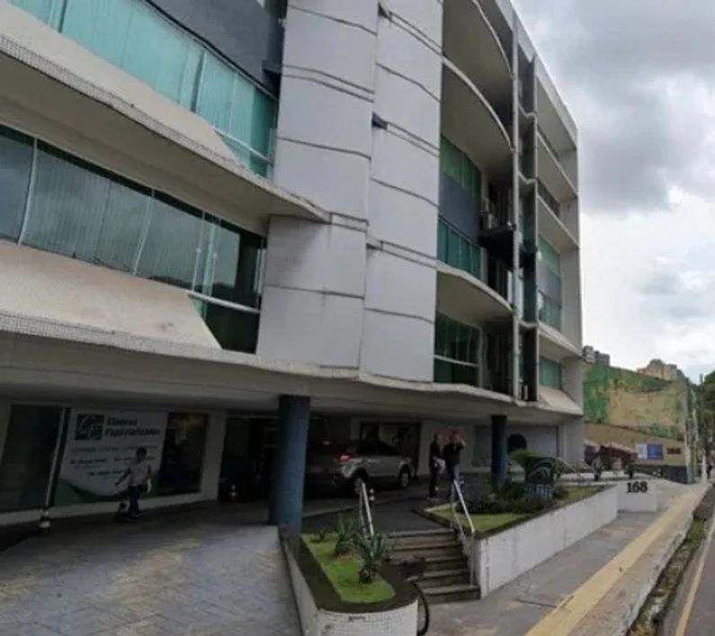 vendo excelente sala/ loja comercial com 109 Mt2 no Centro empresarial Bolonha ,1 vg privativa