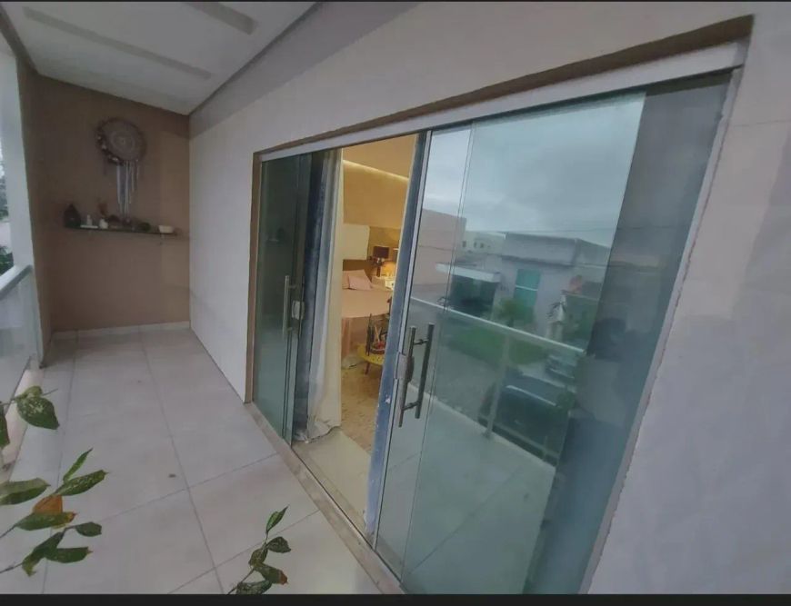 Casa em condominio jardim Espanha com piscina