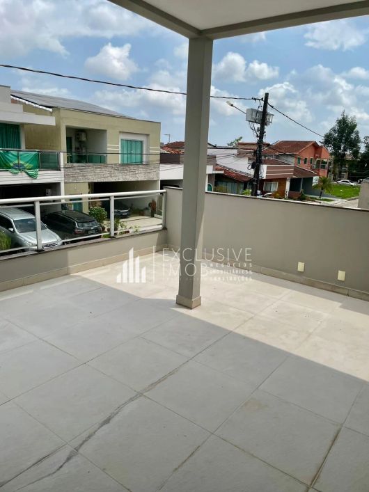 Imóvel para venda possui 220 metros quadrados com 4 quartos em Parque Verde - Belém - PA