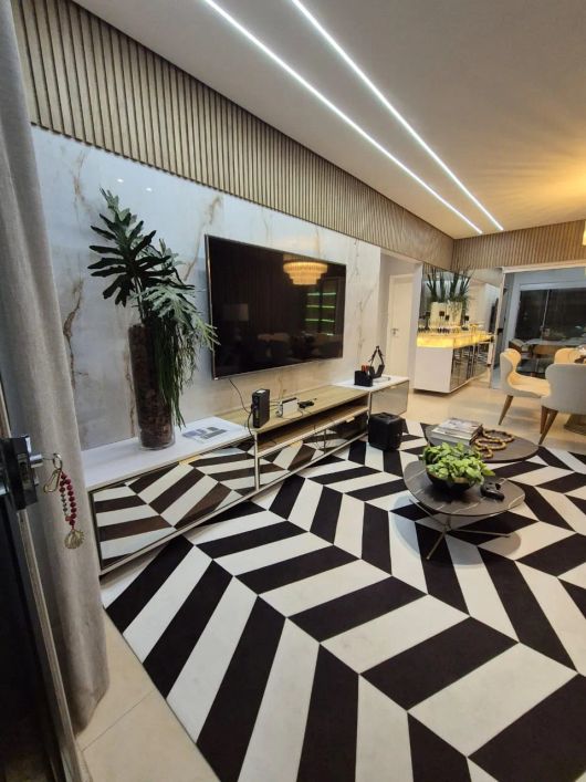 Vendo Casa Mobiliada c/ 3 Suítes no Condomínio Jardim Espanha