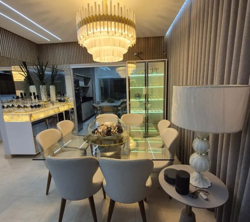 Vendo Casa Mobiliada c/ 3 Suítes no Condomínio Jardim Espanha