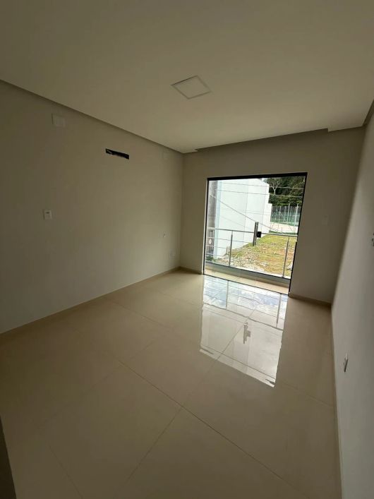 CASA DUPLEX 4/4 SENDO 3 SUÍTES CONDOMÍNIO QUARTZO - COM PISCINA - DOCUMENTADA!!