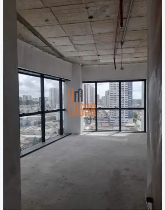 Sala comercial sem acabamento para venda no Ed. Rogélio Fernandez, Cremação