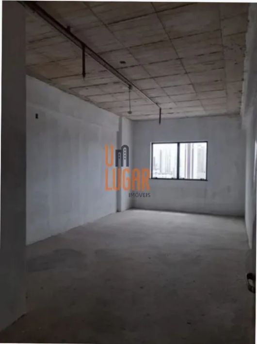 Sala comercial sem acabamento para venda no Ed. Rogélio Fernandez, Cremação