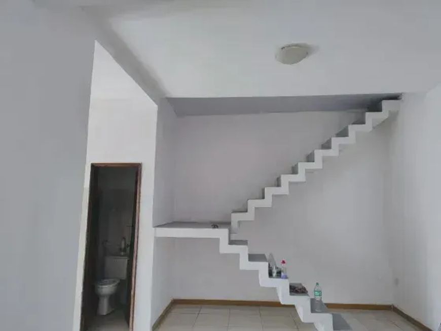 Residencial Park Amazonas, bela Casa, 4/4, s/2 suíte, 01 vaga, quintal piscina, bairro Tapana, Belém
