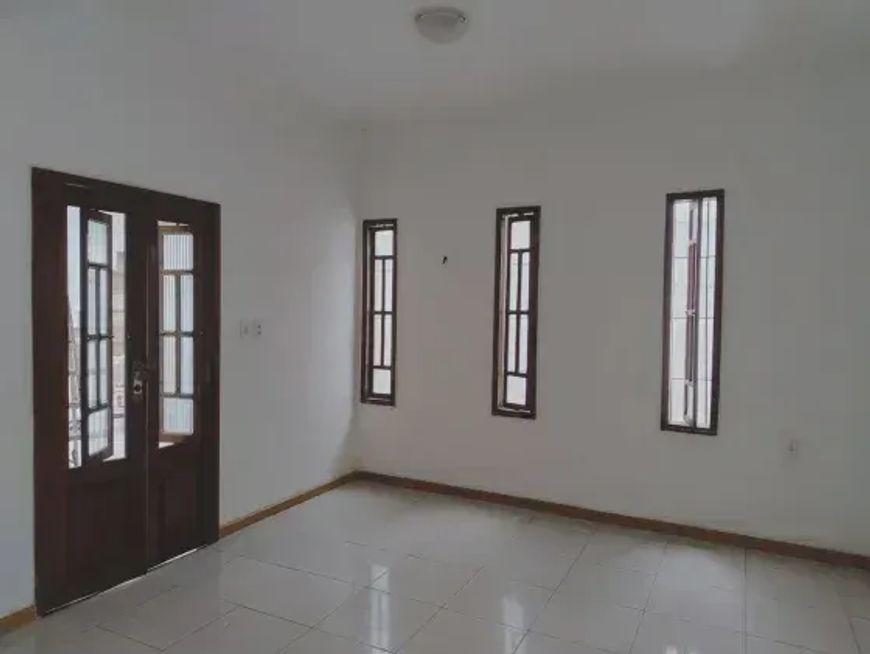 Residencial Park Amazonas, bela Casa, 4/4, s/2 suíte, 01 vaga, quintal piscina, bairro Tapana, Belém