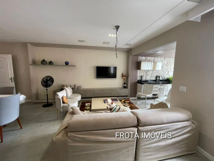Torre de Windsor, 150m², 3 suites, 2 vagas de garagem.