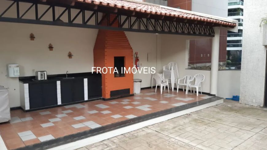 Torre de Windsor, 150m², 3 suites, 2 vagas de garagem.