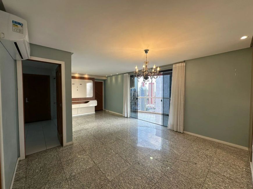 Ed Village Classic- 3 suites- 19° andar- 960 mil