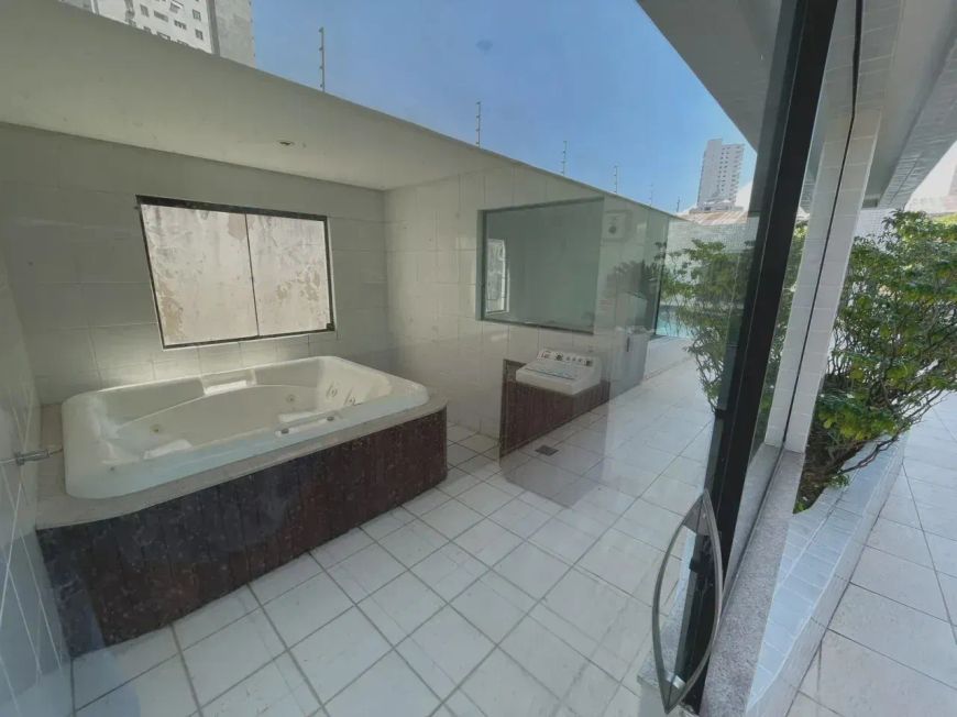 Edifício Garota de Ipanema: Apartamento Andar Alto 128m² 3 Suítes 2 Vg UMARIZAL
