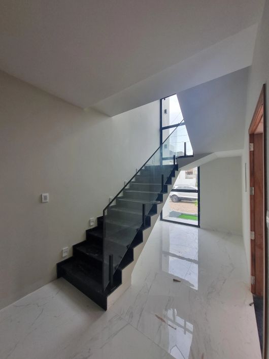 Quartzo Condomínio Verde - Casa duplex com 4 suítes