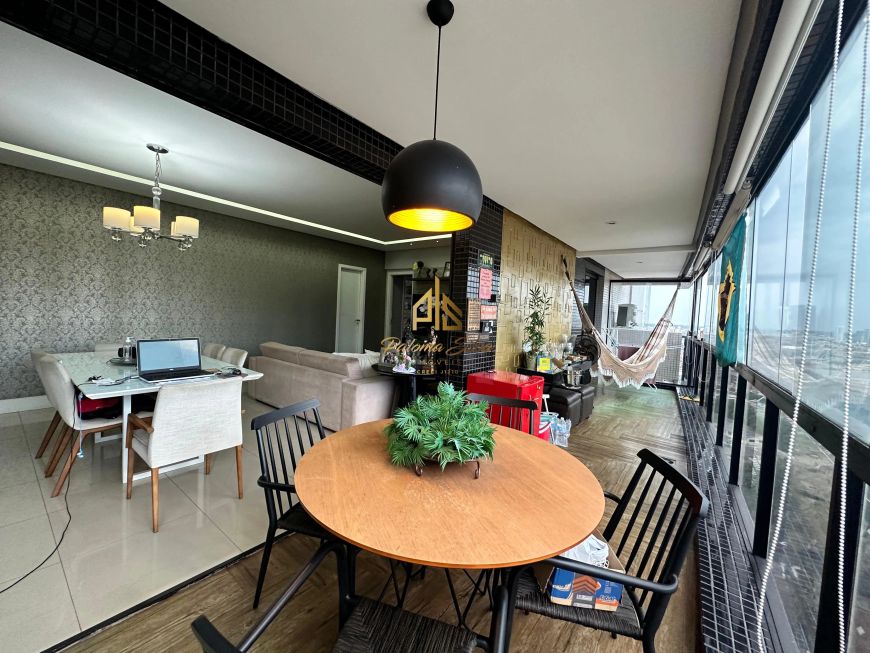EDIFÍCIO RIO NILO - 3 SUITES - 2 VAGAS DE GARAGEM SOLTA