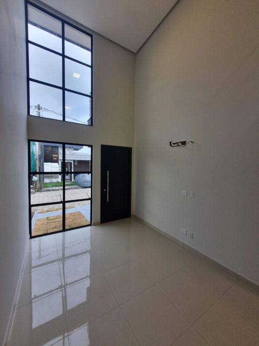 QUARTZO - Casa duplex, 4/4, 3 suítes e Piscina; IMPERDÍVEL!