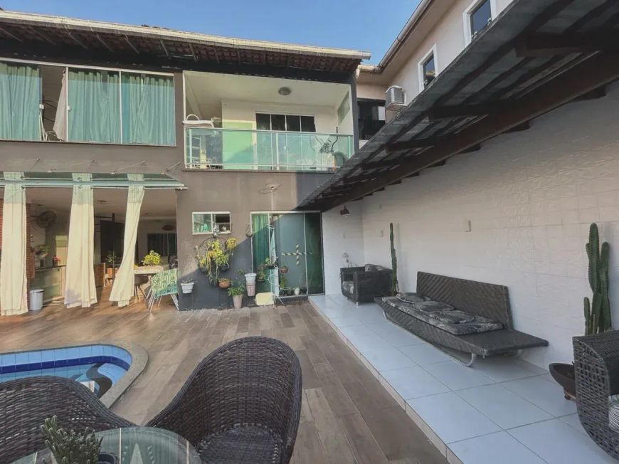 Condomínio Cidade Jardim l - Casa com piscina