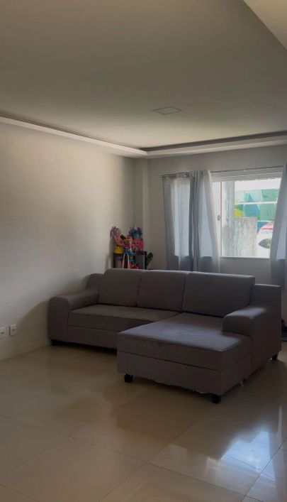 Excelente casa 3/4 sendo 2 suítes, condomínio fechado, 2 vagas, docs OK- Belém - PA