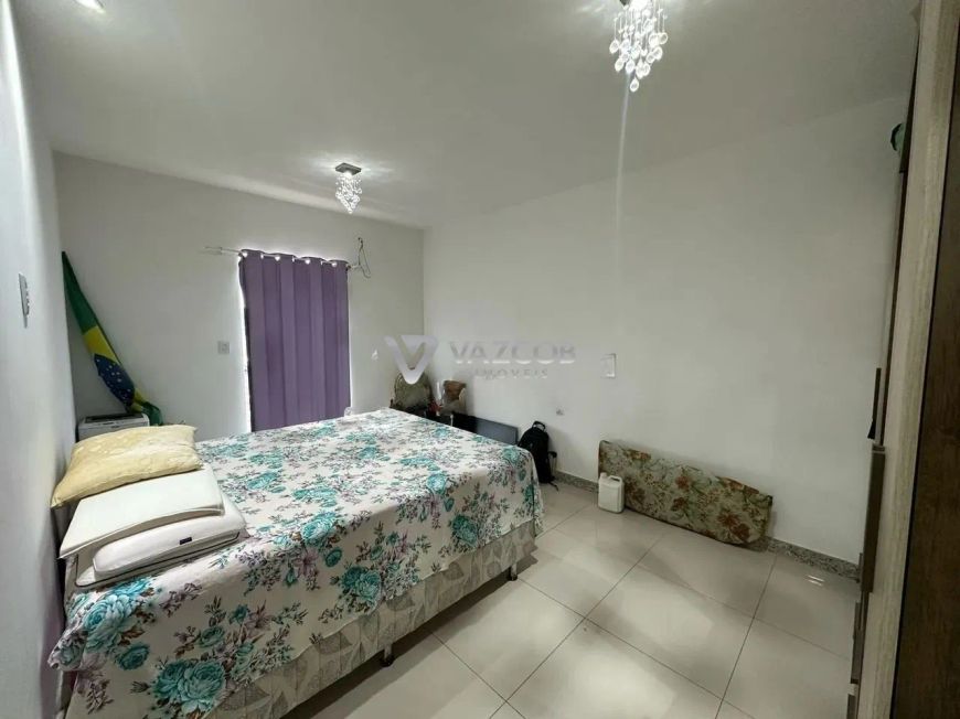 Casa com piscina e churrasqueira no condominio Jardim Portugal