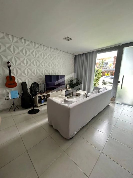 CASA JARDIM ESPANHA COM 3 QUARTOS, SENDO 1 SUITE À VENDA, 178 M² POR R$ 930.000 - BELÉM/PA