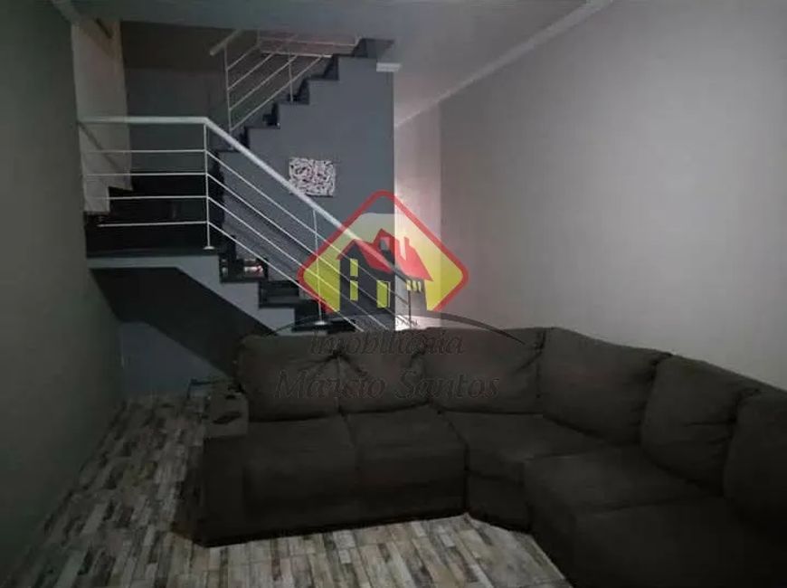Oportunidade! Sobrado com 3 Dormitórios (1 Suíte) por Apenas R$ 299.000!