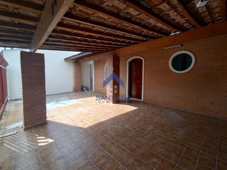 CASA TÉRREA DE 130M² COM 2 DORMITÓRIOS NO RESIDENCIAL FLOR DO VALE EM TREMEMBÉ /SP