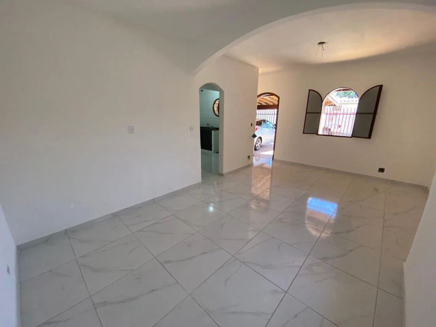 8884- Casa para Venda no Bairro Flor do Vale em Tremembé/SP